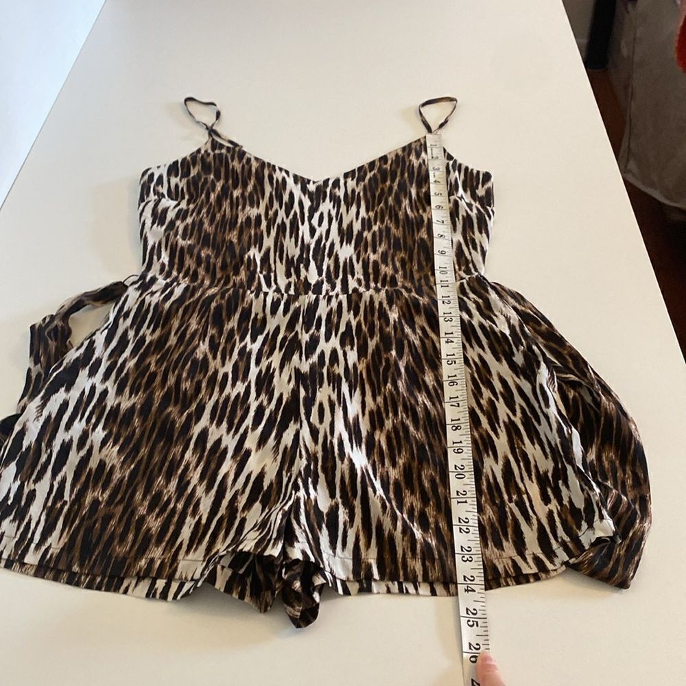 L'Agence Audra Sleeveless Leopard-Print Silk Romper Size 2 - Picture 15 of 15